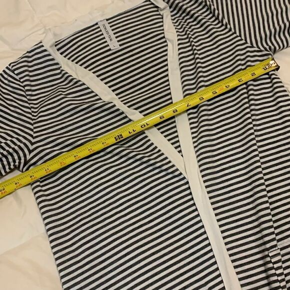 TICKLED TEAL, smock, large, great condition, gray stripes, front pockets - Picture 9 of 11